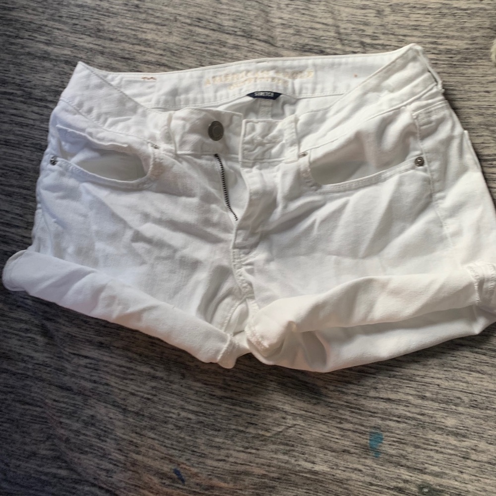 Women’s White American Eagle shorts